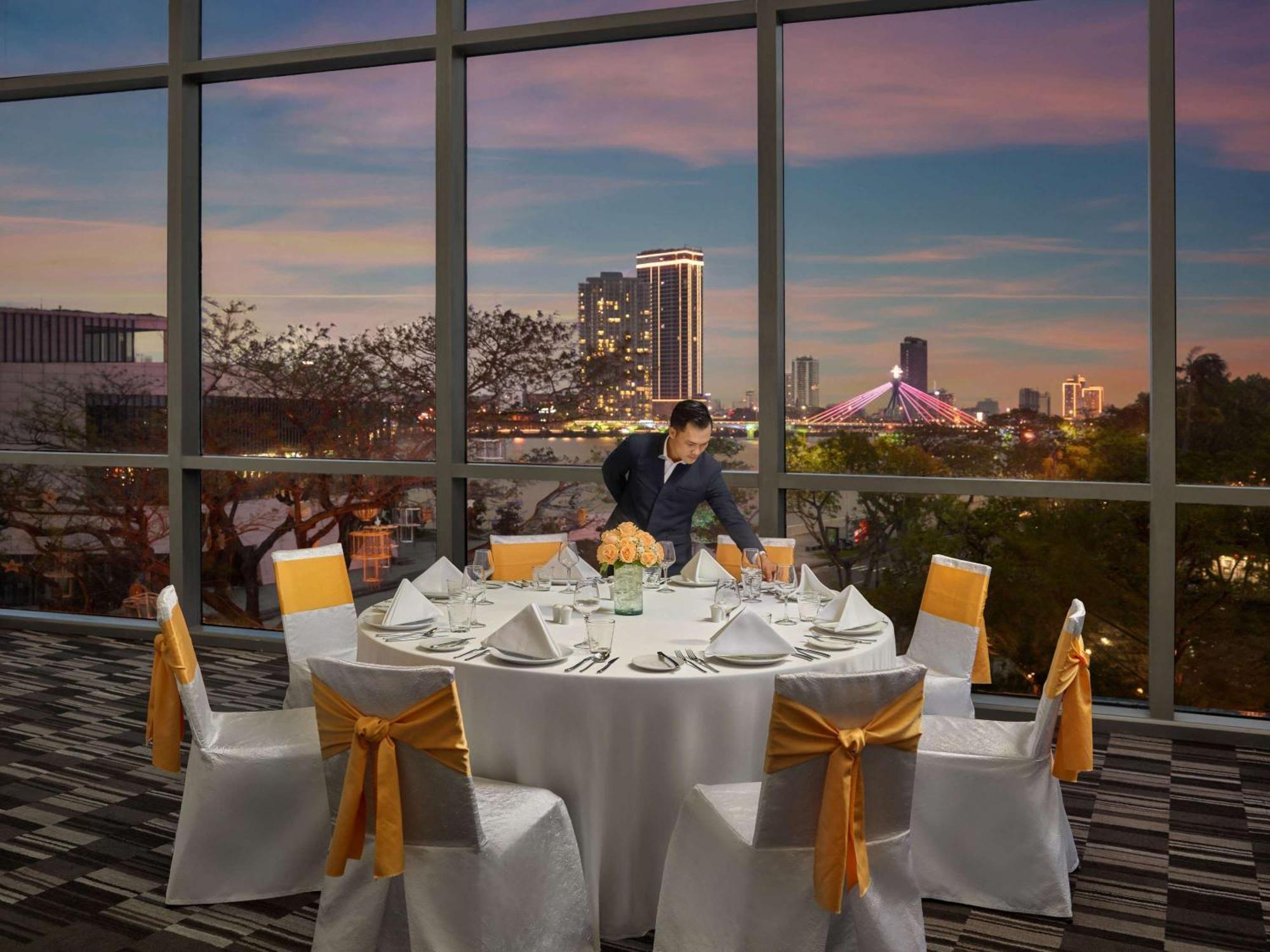 Novotel Danang Premier Han River Exterior foto
